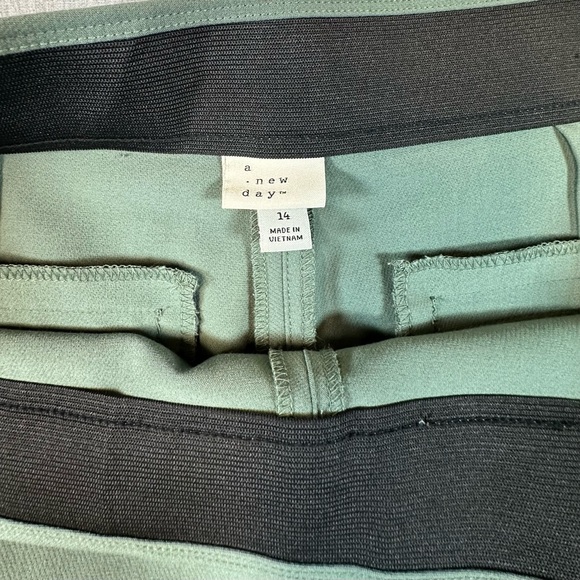 a new day Woman’s Sage Stretch Pants - Picture 3 of 9